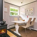 5 Person In Tranekaer-by Traum